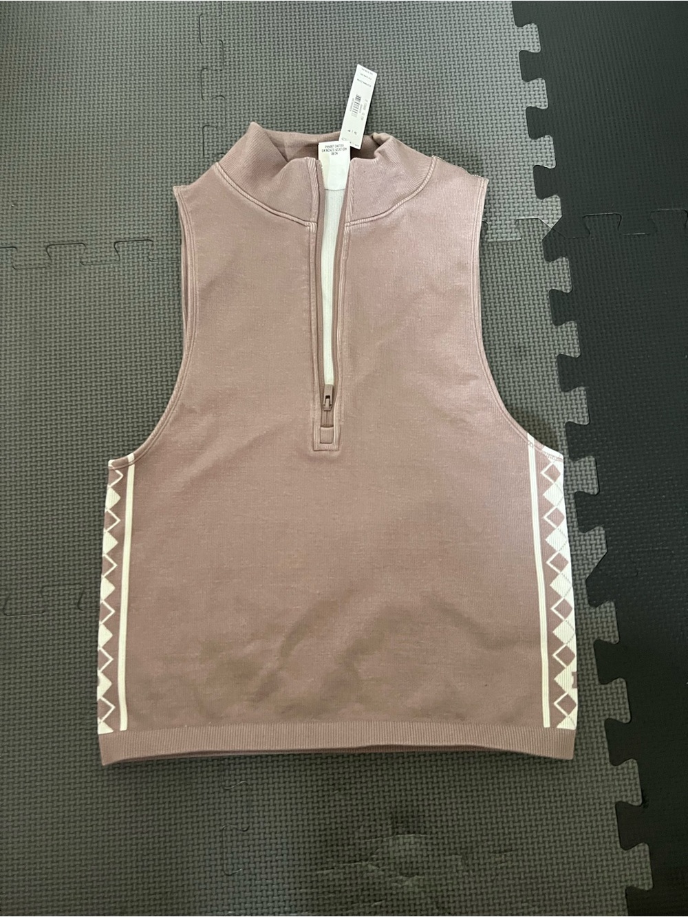 Victoria's Secret PINK seamless Half-Zip Sleeveless tank top